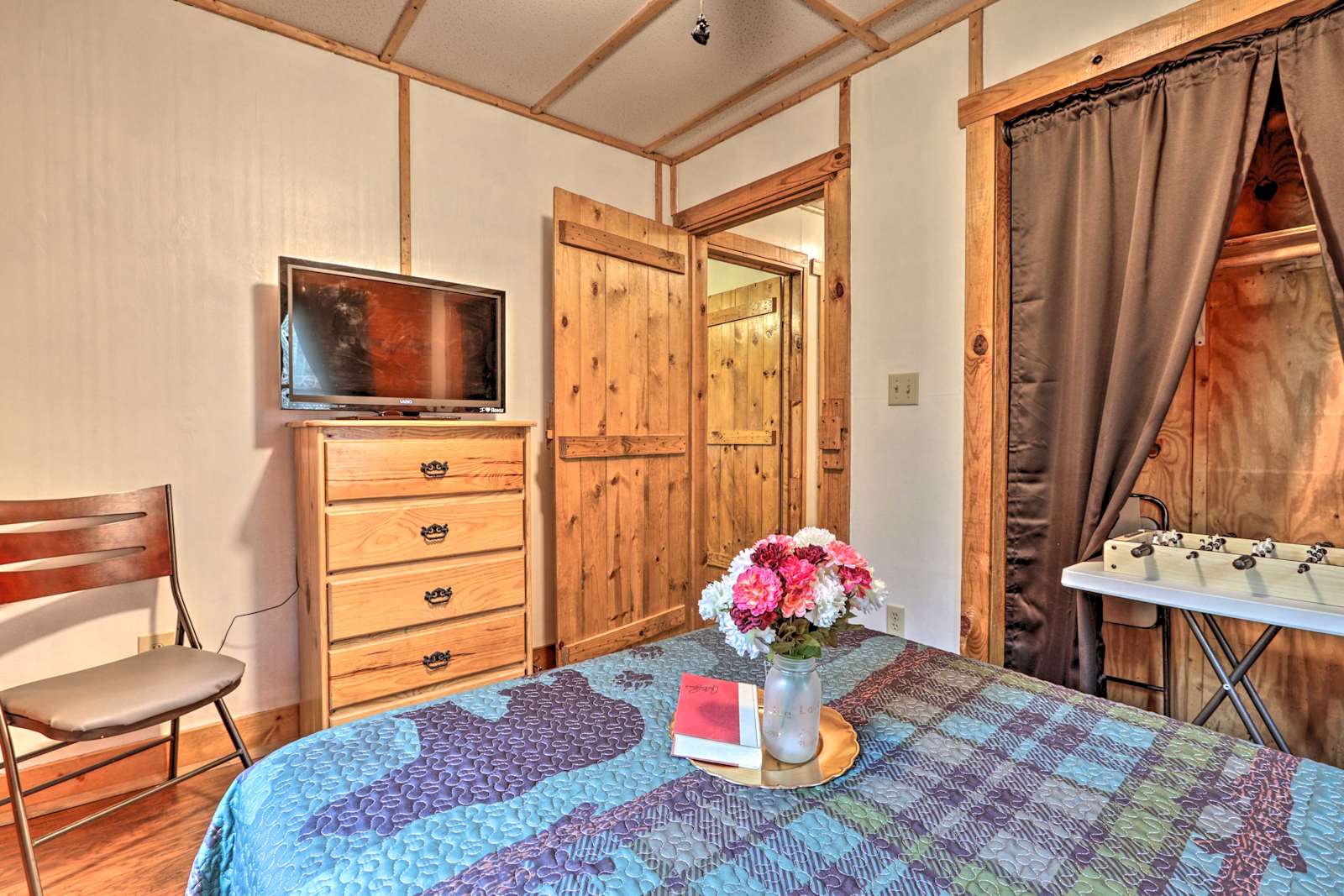 Bedroom 2 | Smart TV