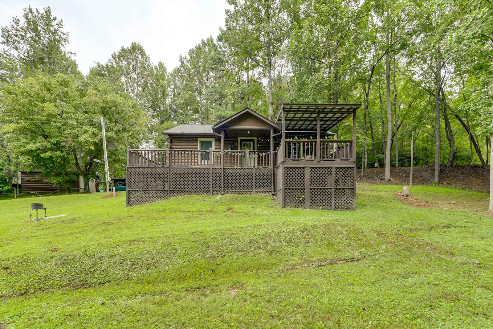 Cabin and yard